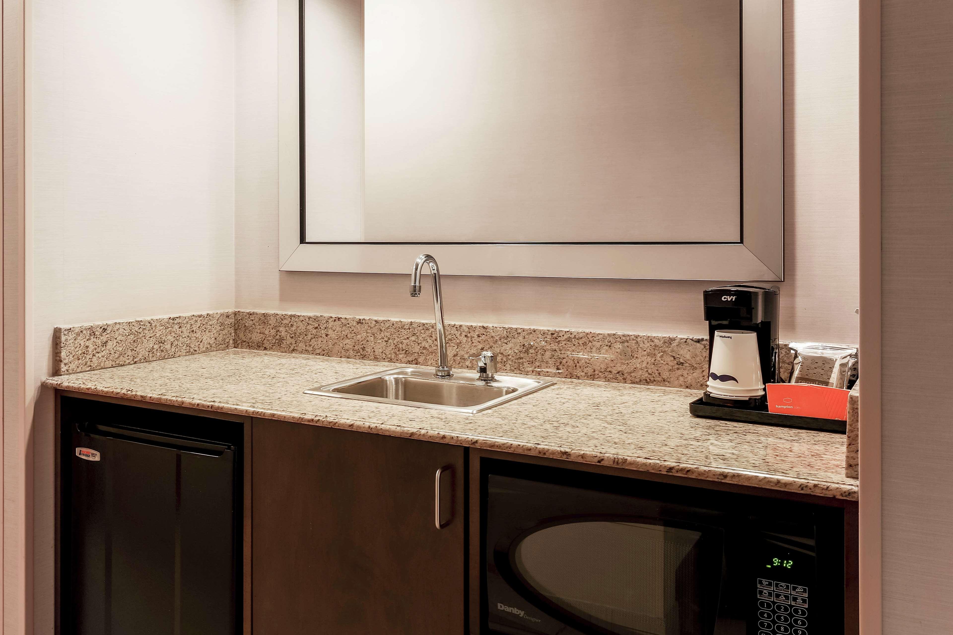 Hampton Inn Chicago-Midway Airport Bedford Park Exterior foto